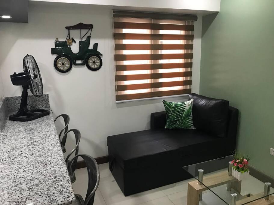 Loft Style Unit In Makati With Netflix Wifi Manila