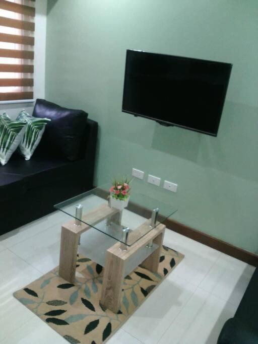 Loft Style Unit In Makati With Netflix Wifi * Manila