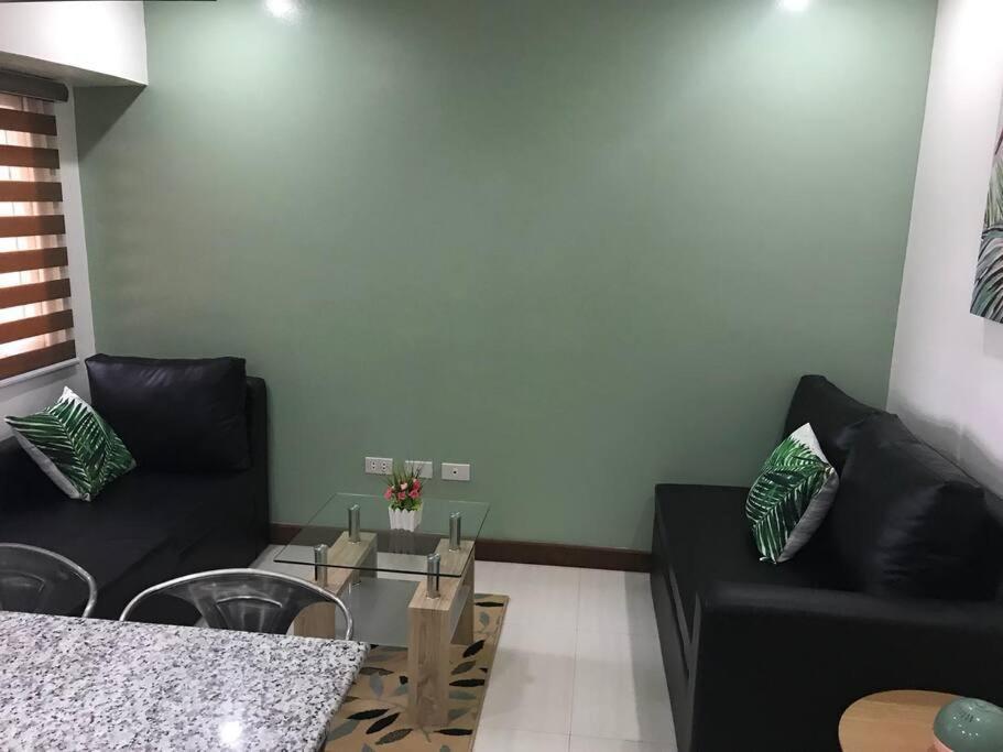 Loft Style Unit In Makati With Netflix Wifi Manila