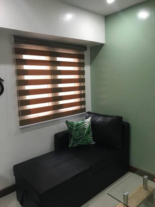 Loft Style Unit In Makati With Netflix Wifi Apartment *