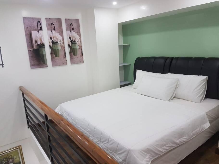 Apartment Loft Style Unit In Makati With Netflix Wifi *