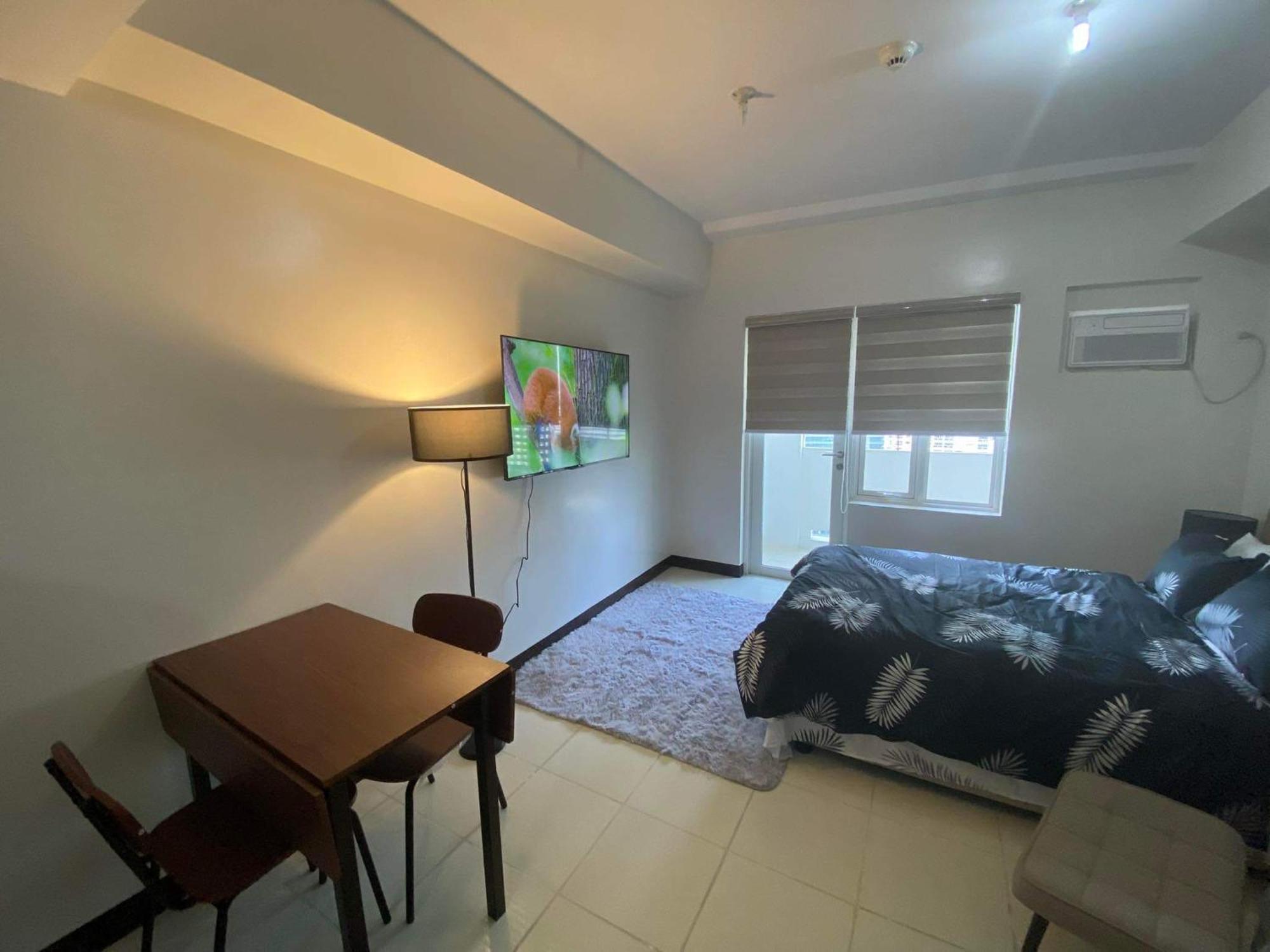 Amazing Views Across Shangrila Mall And Near Megamall Greenfield District Apartamento Manila