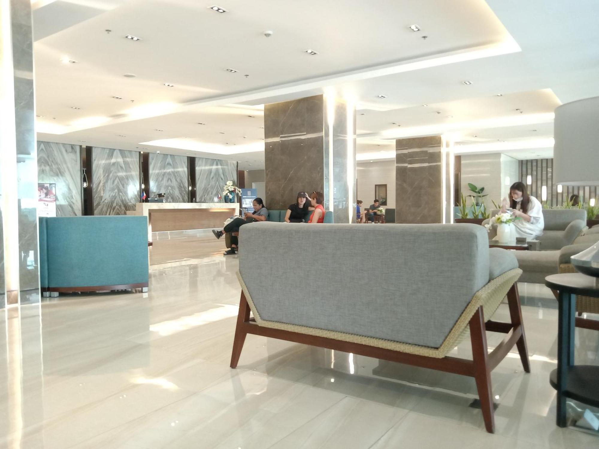 Apartment Free Wi-fi Luxurious Haven By The Bay - 2br Near Moa Picc Ccp Manila