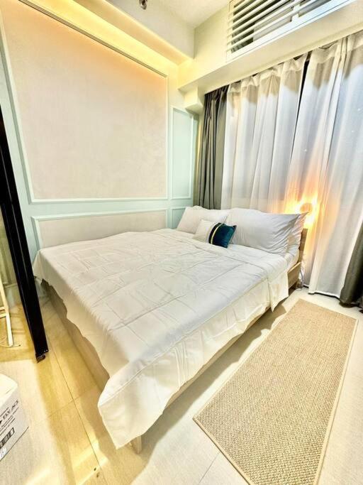 Blue Oikos Aesthetic 1br Pool View In Moa * Manila