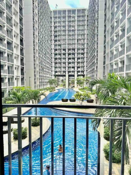 Blue Oikos Aesthetic 1br Pool View In Moa