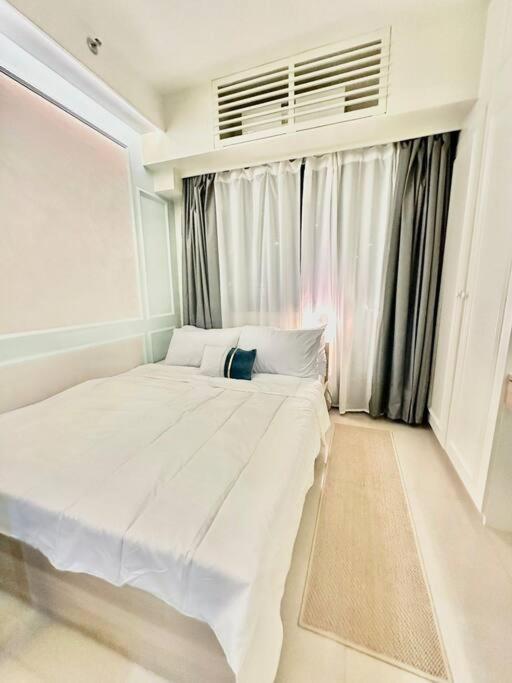 Blue Oikos Aesthetic 1br Pool View In Moa Apartment *