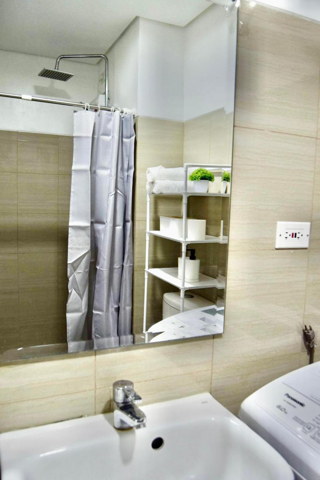 1 Bedroom With Balcony Apartment Manila