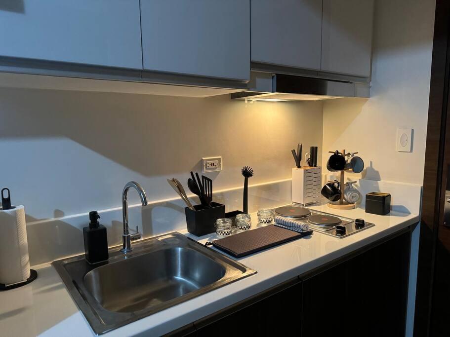 Five Star In Makati Apartment *