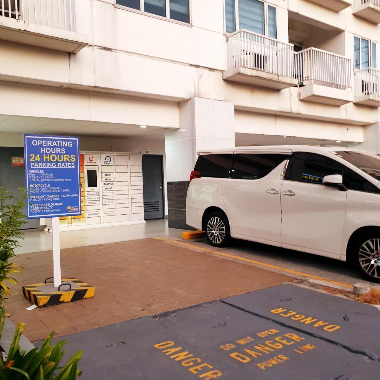 Sea Residences Moa - Rose Condotel * Manila