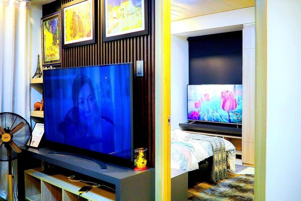 Elegant Corner Unit 2br With King Bed, Pool, Jacuzzi, Livetv,hbo Max, 270 Mbps & Free Parking Near Moa Apartment Manila