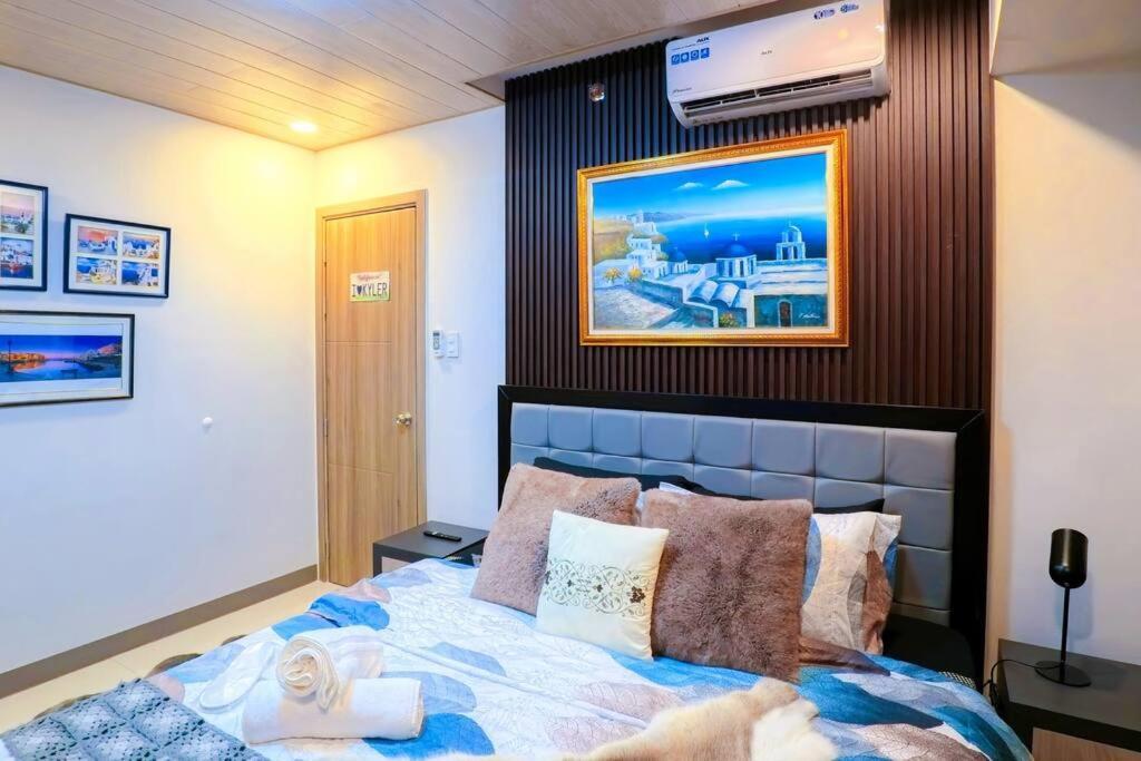 Elegant Corner Unit 2br With King Bed, Pool, Jacuzzi, Livetv,hbo Max, 270 Mbps & Free Parking Near Moa