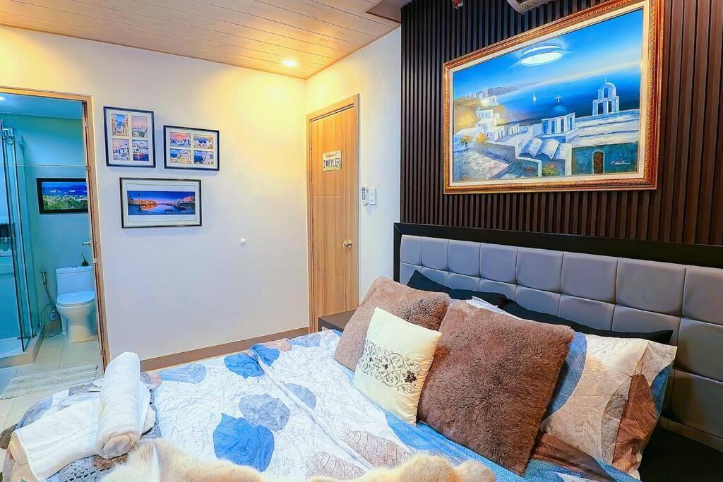Elegant Corner Unit 2br With King Bed, Pool, Jacuzzi, Livetv,hbo Max, 270 Mbps & Free Parking Near Moa
