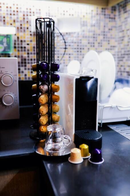 Elegant Corner Unit 2br With King Bed, Pool, Jacuzzi, Livetv,hbo Max, 270 Mbps & Free Parking Near Moa Apartment *