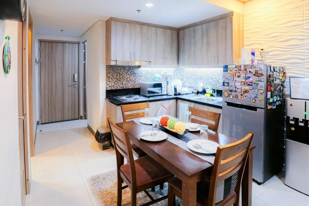 Elegant Corner Unit 2br With King Bed, Pool, Jacuzzi, Livetv,hbo Max, 270 Mbps & Free Parking Near Moa Apartment