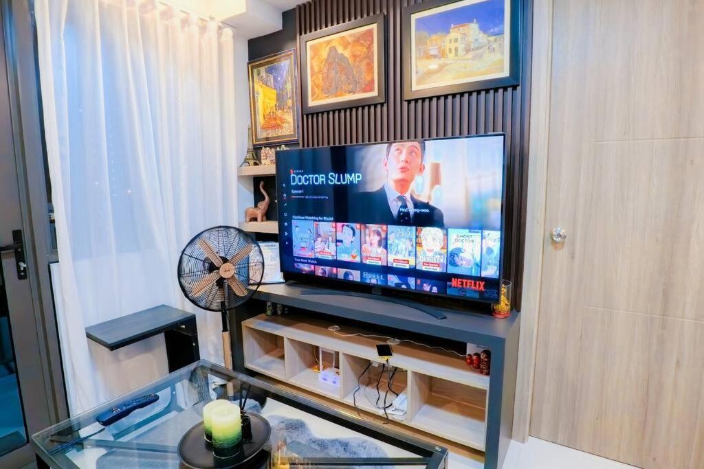 Apartment Elegant Corner Unit 2br With King Bed, Pool, Jacuzzi, Livetv,hbo Max, 270 Mbps & Free Parking Near Moa *