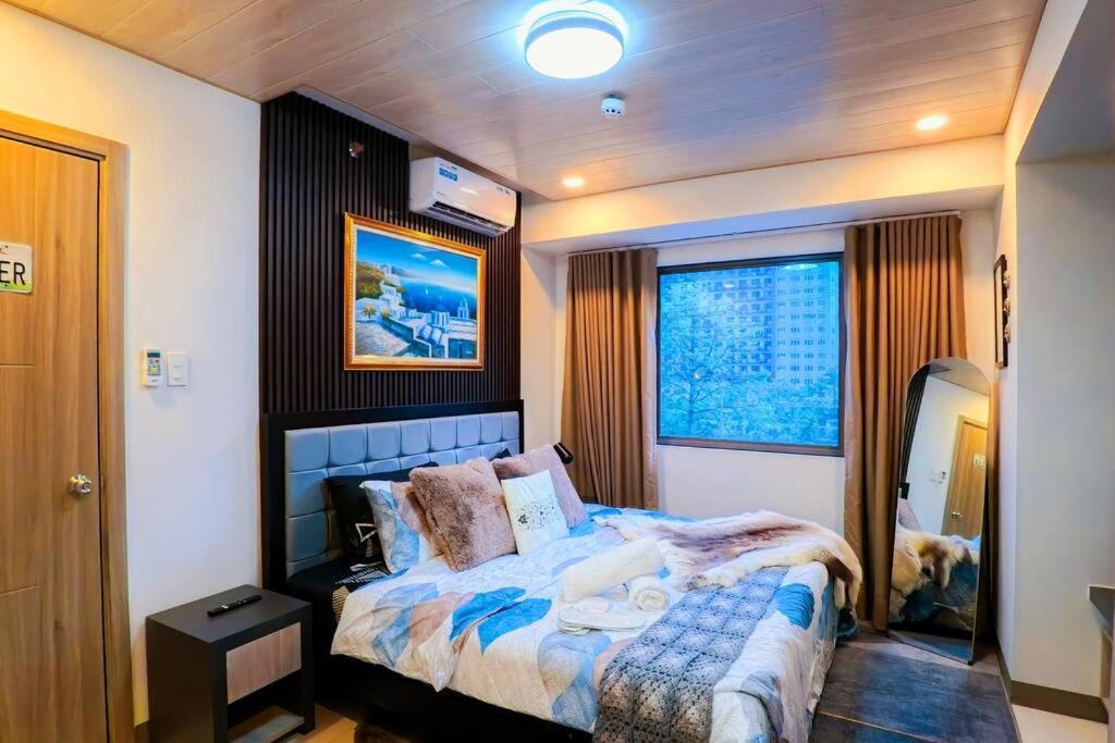 Apartment Elegant Corner Unit 2br With King Bed, Pool, Jacuzzi, Livetv,hbo Max, 270 Mbps & Free Parking Near Moa