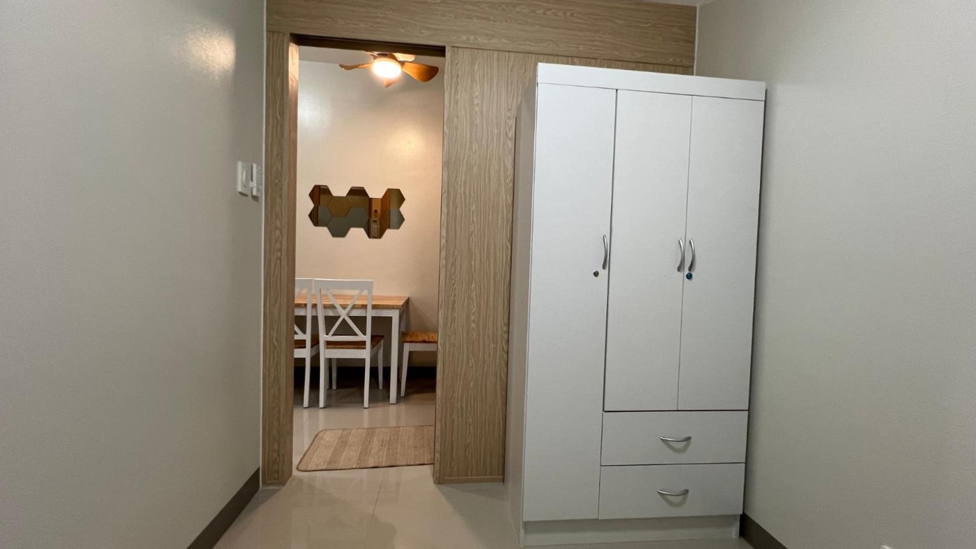 Urbanease Living At Charm Residences Near Sta Lucia Mall And Robinsons Mall Apartment