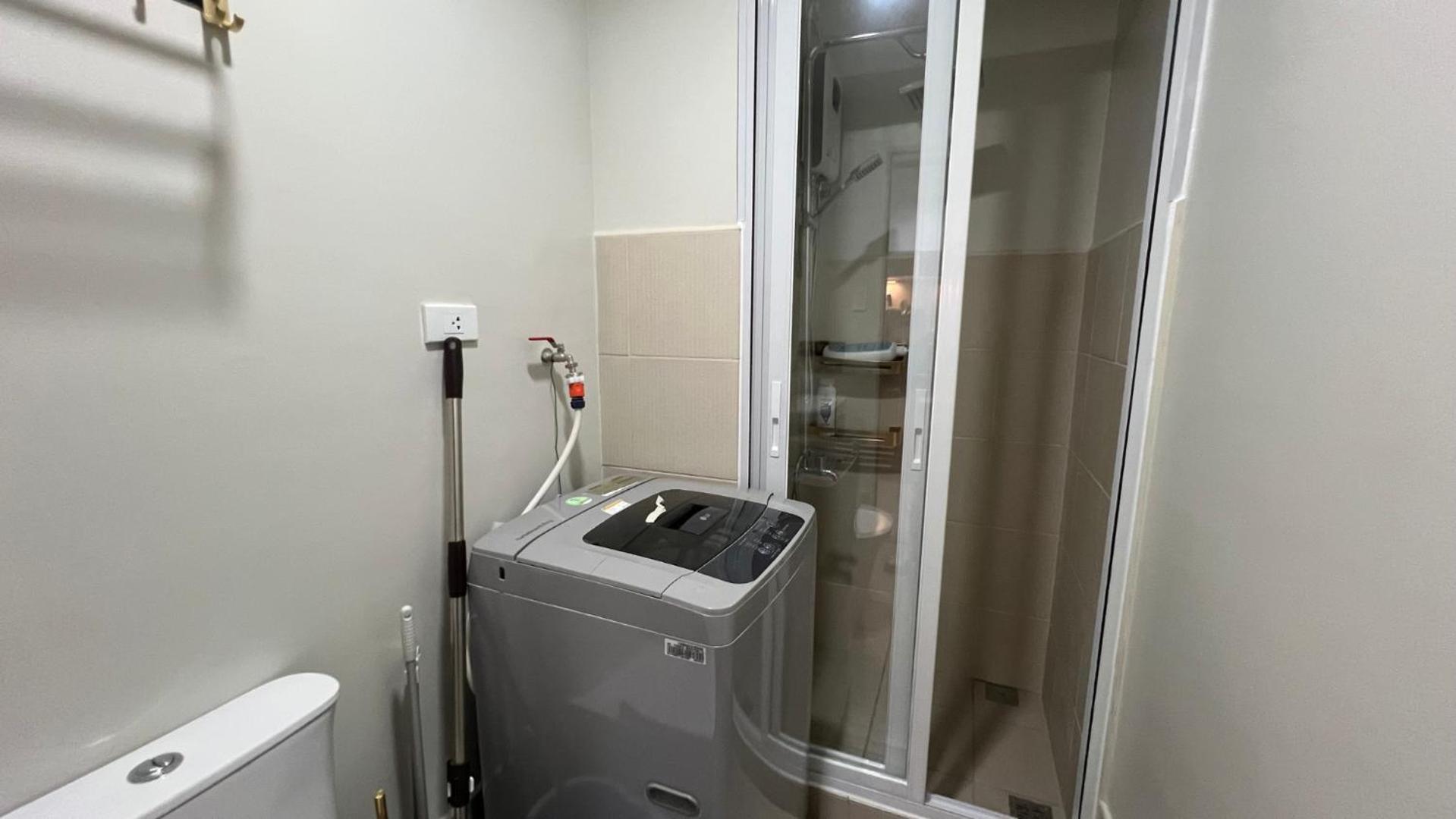Urbanease Living At Charm Residences Near Sta Lucia Mall And Robinsons Mall Apartment *