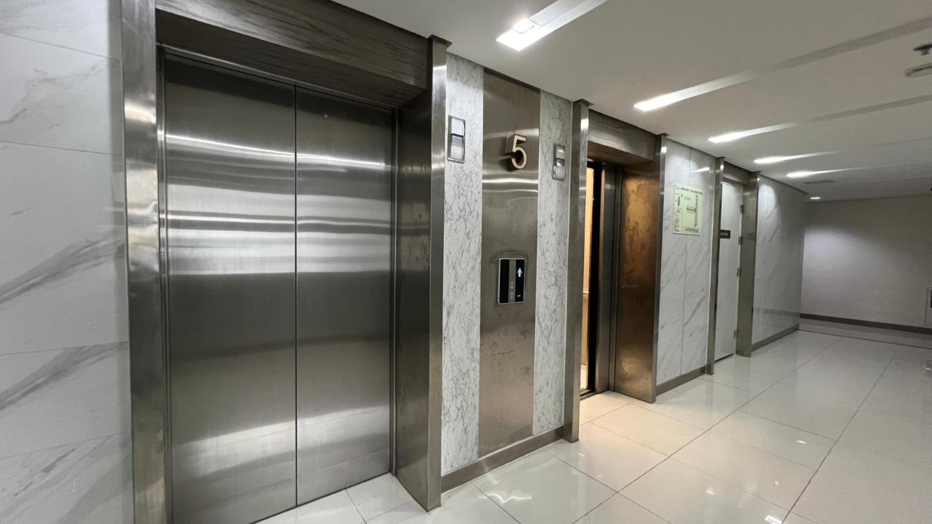 Apartment Urbanease Living At Charm Residences Near Sta Lucia Mall And Robinsons Mall *