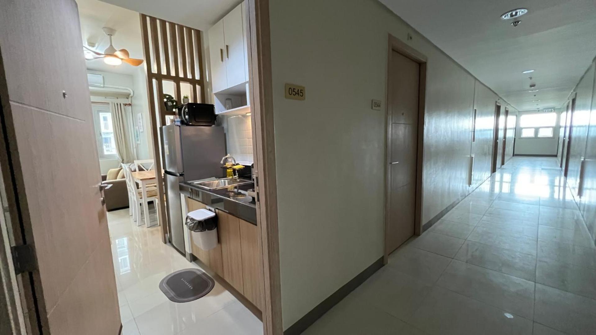 Urbanease Living At Charm Residences Near Sta Lucia Mall And Robinsons Mall Manila