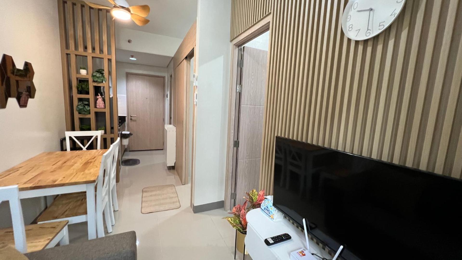 Urbanease Living At Charm Residences Near Sta Lucia Mall And Robinsons Mall