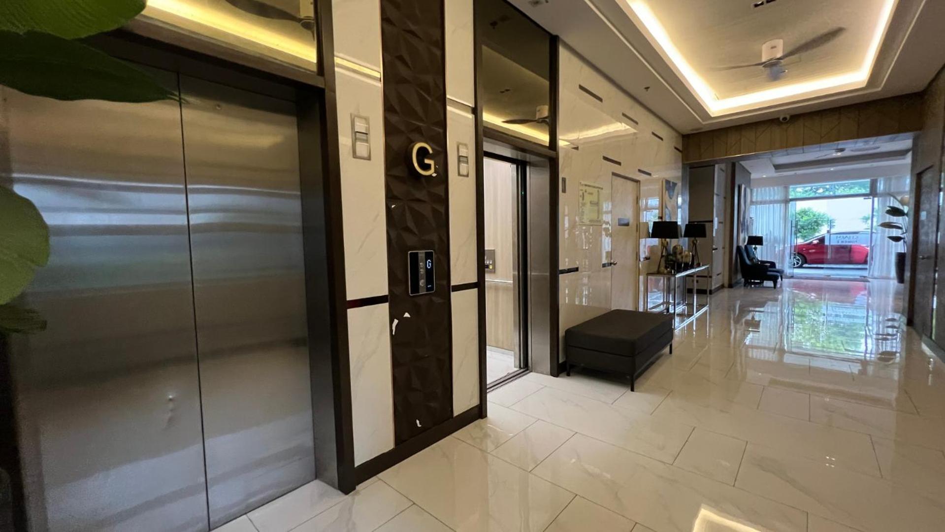 Urbanease Living At Charm Residences Near Sta Lucia Mall And Robinsons Mall Manila