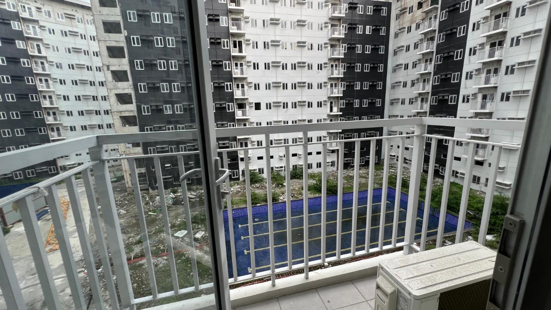 Urbanease Living At Charm Residences Near Sta Lucia Mall And Robinsons Mall Apartment