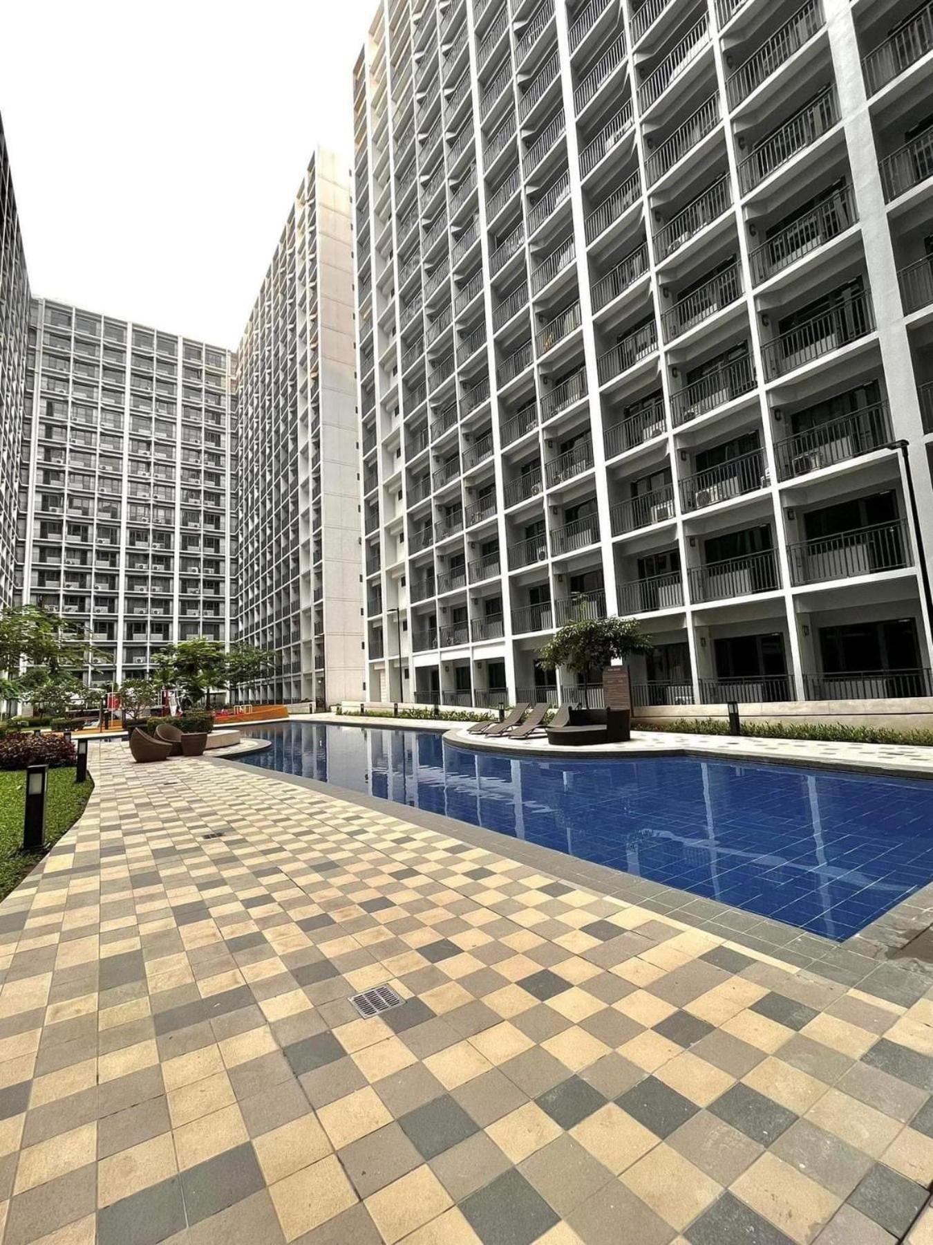 Shore 2 Residences High Speed Internet Walking Distance To Moa And Ikea