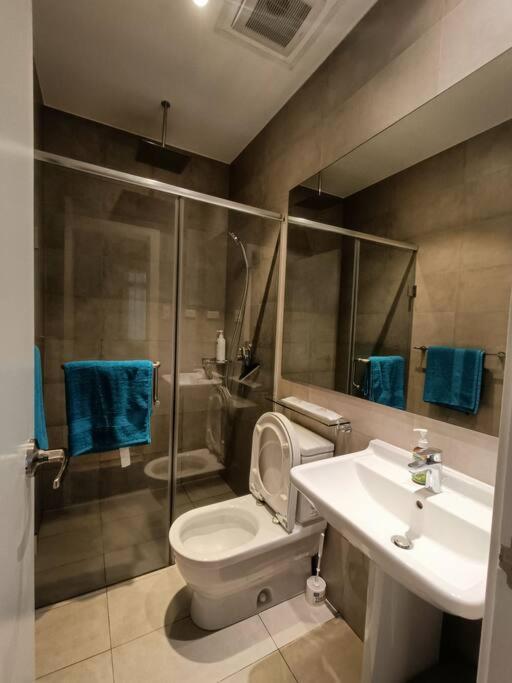 Acqua Private Iguazu Tower 50th Floor Apartment Manila