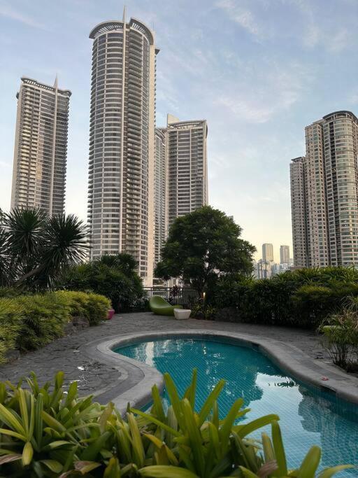 Acqua Private Iguazu Tower 50th Floor Apartment Manila