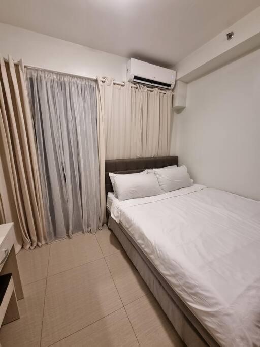 Apartment Cozy With Balcony Pool View Netflix And Wi-fi Near Mall Of