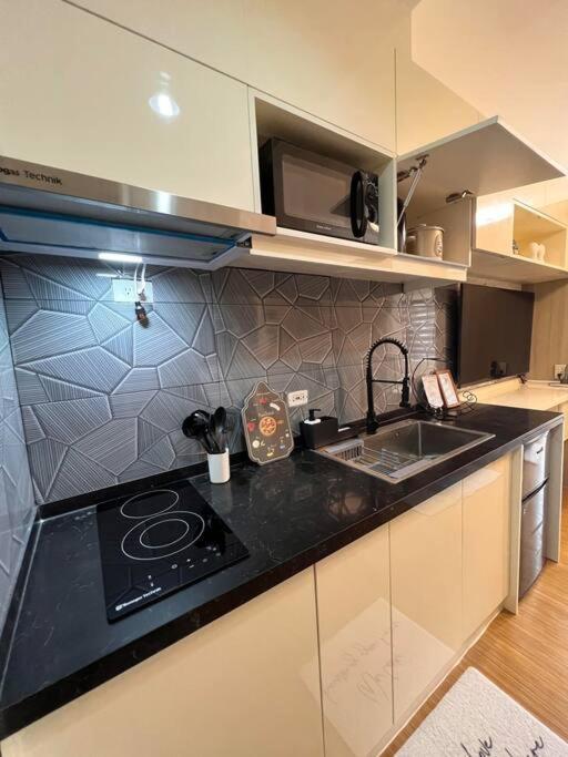 Mm Bgc, 15 Mins To Mckinley, Naia, Makati Cbd Apartment Manila
