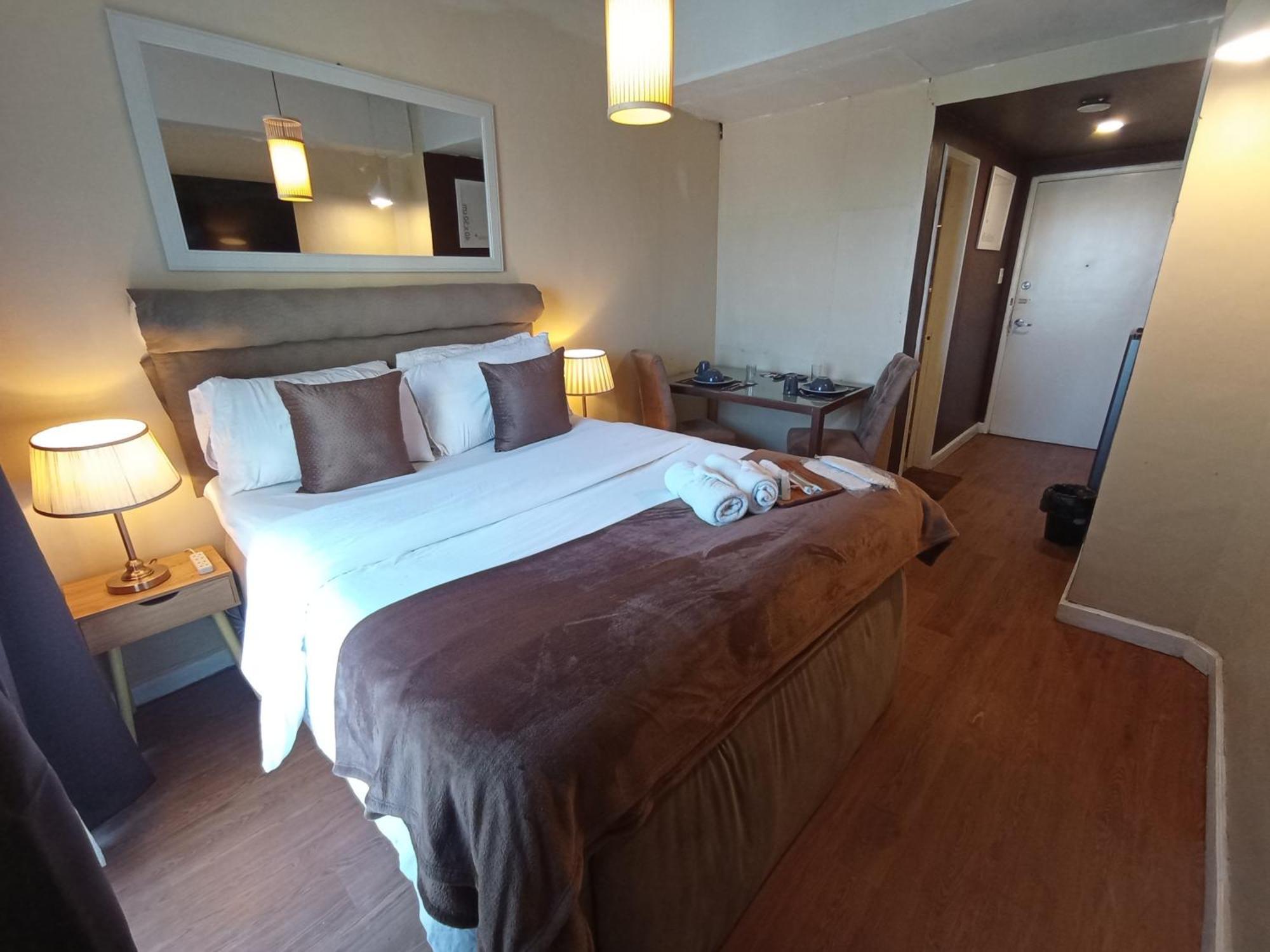 The Staycation - Serviced Manila