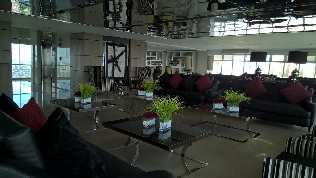 Deluxe In Princeton Residences *