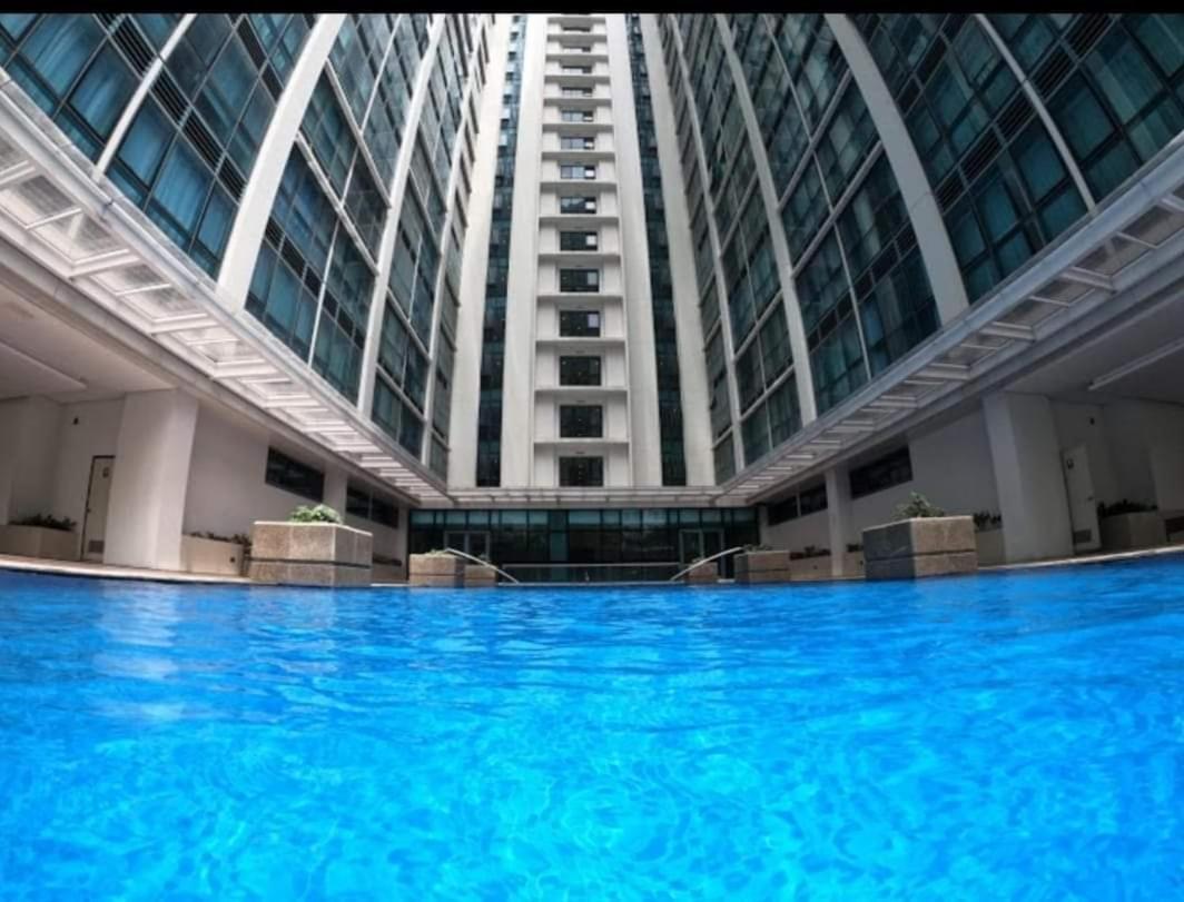 Apartment One Uptown Opposite Of Grandhyatt Taguig
