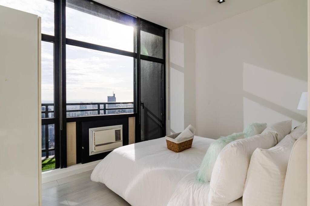 Apartment Gramercy French Rustic 2br Penthouse 60th Flr With Awesome View!