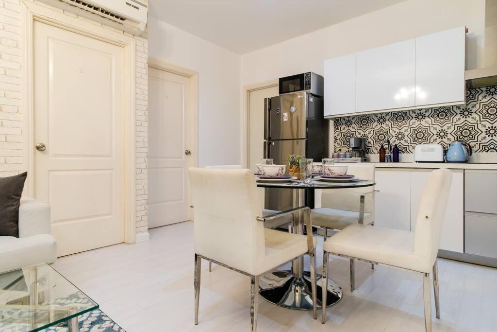 Gramercy French Rustic 2br Penthouse 60th Flr With Awesome View! Manila