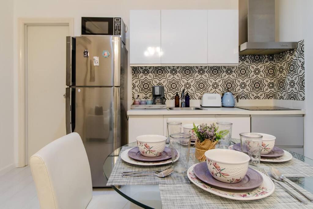 Gramercy French Rustic 2br Penthouse 60th Flr With Awesome View! Apartment *