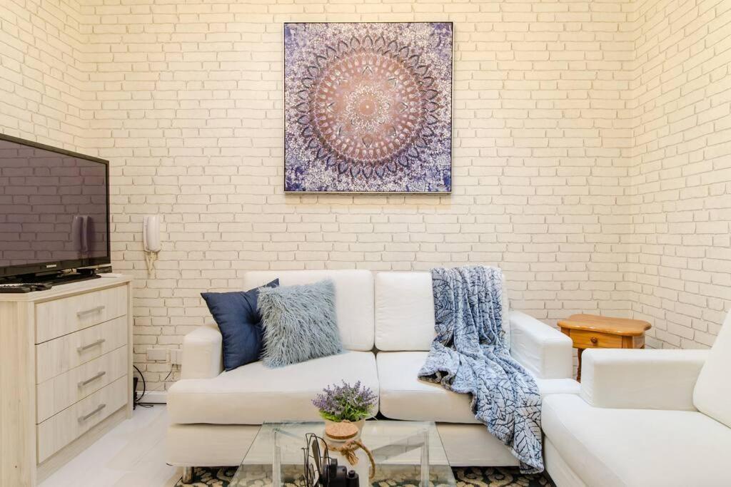 Apartment Gramercy French Rustic 2br Penthouse 60th Flr With Awesome View!