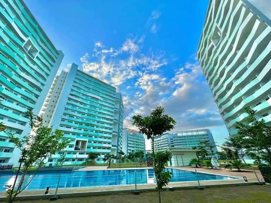 Escape With Free One Night & Swimming Pool Manila