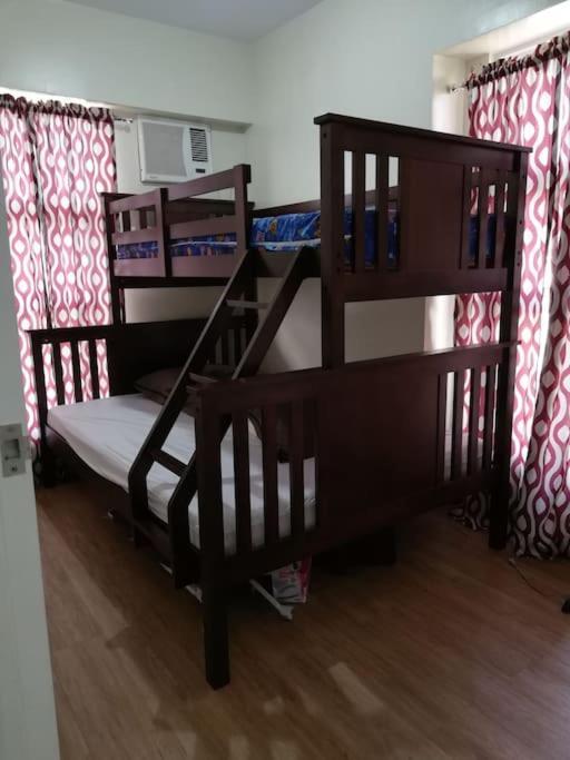 Stellar Place Near Inc 3bdr 2bath *