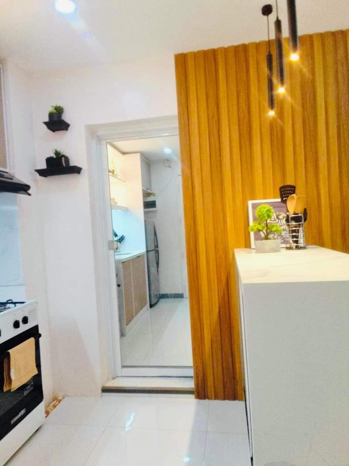 Cylos Place * Manila