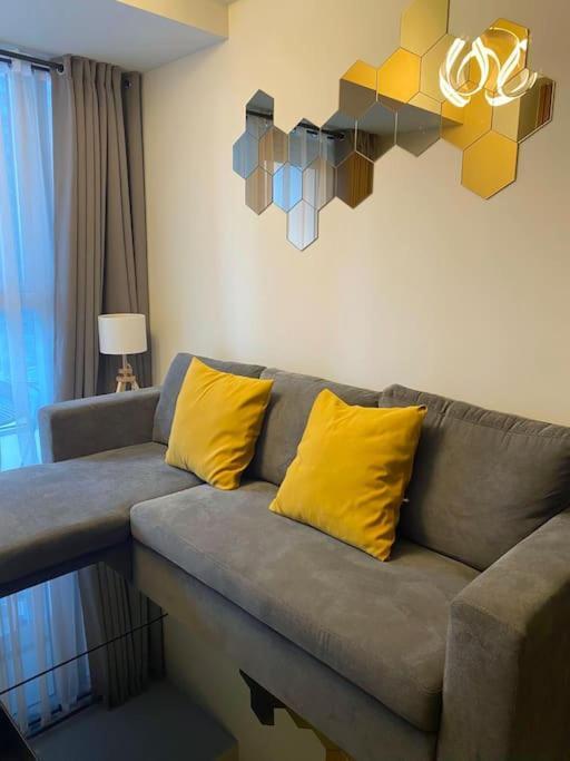 Apartment Faye's Cozy & Modern 1br At Uptown Bgc Manila