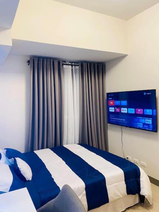Faye's Cozy & Modern 1br At Uptown Bgc Apartment Manila