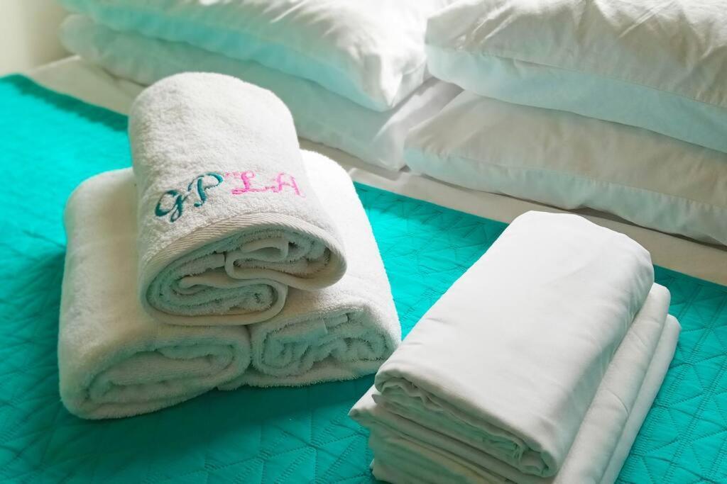 George 2br Netflix Pool Wi-fi Trees Residences Qc *