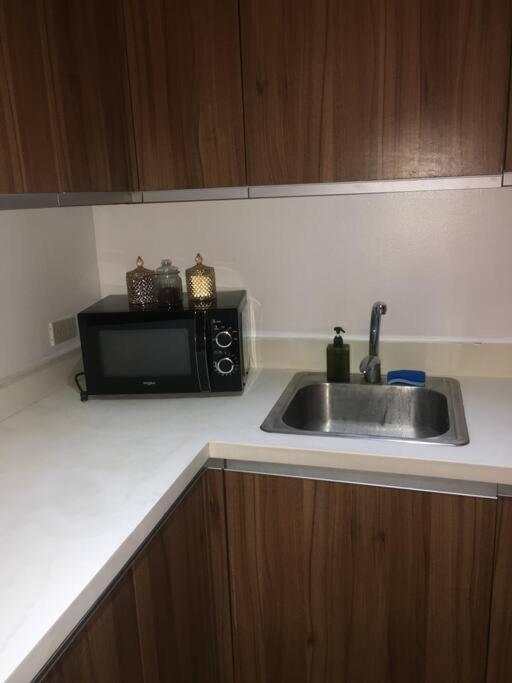 Gramercy Residences 59th Flr Warm Cozy One-bedroom Apartment Manila