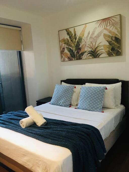 Gramercy Residences 59th Flr Warm Cozy One-bedroom * Manila