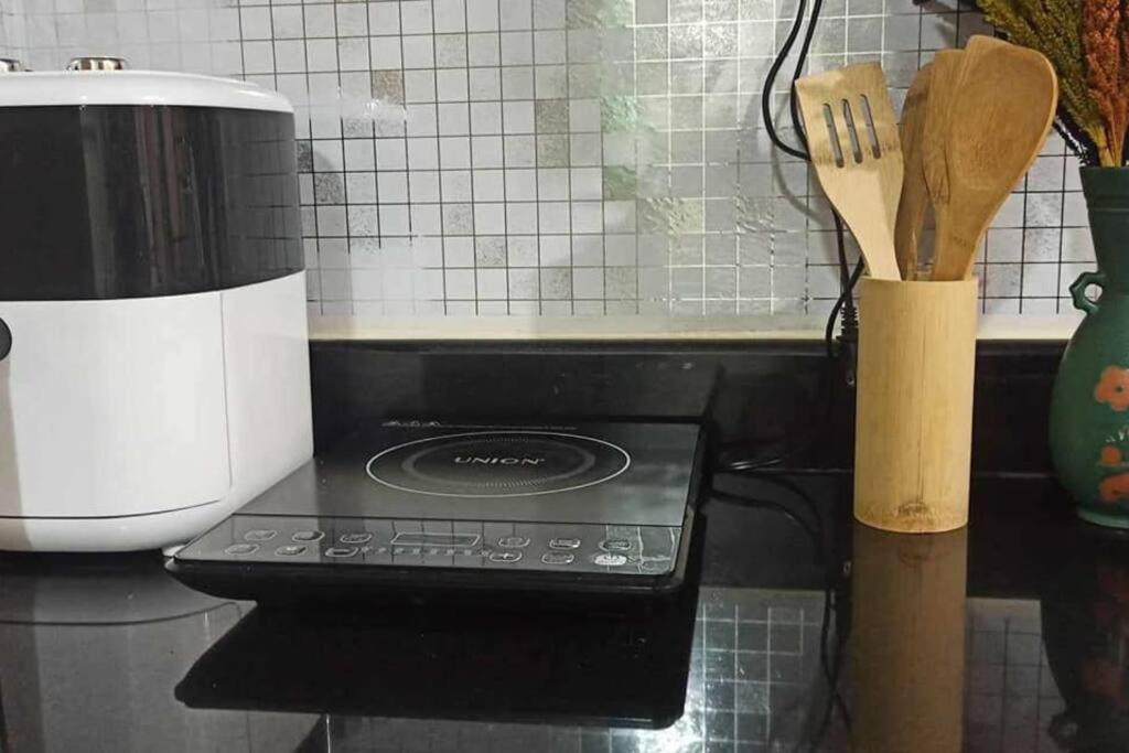 #84 Fern Residences Tower 4-40th Apartment Manila