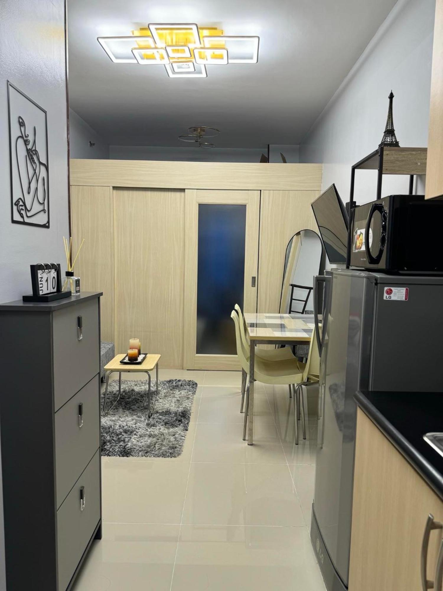 Apartment Ac Condotel @ Smdc Light Residences *