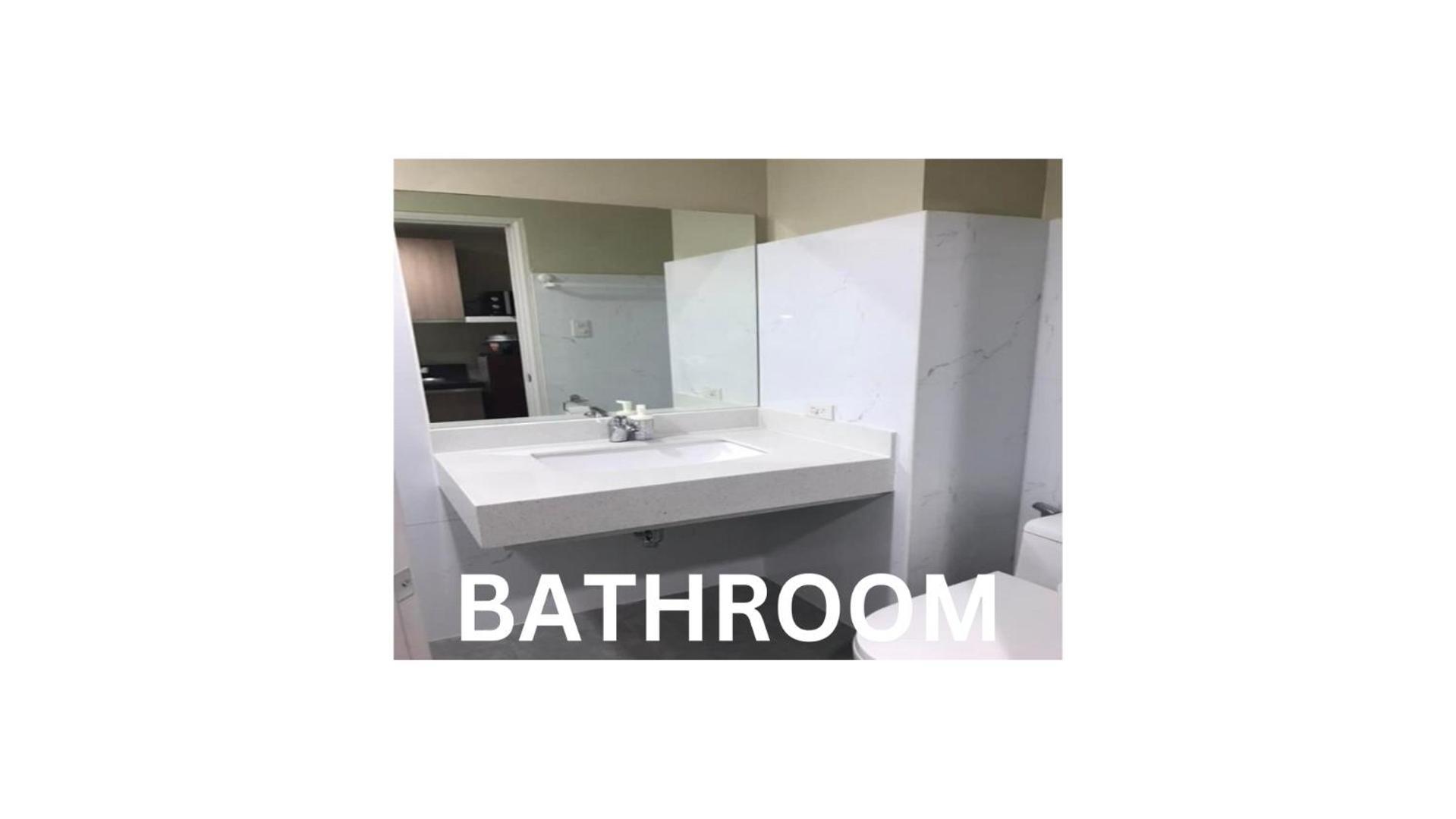 Cozy 1 Bedroom For Long Term Apartment *